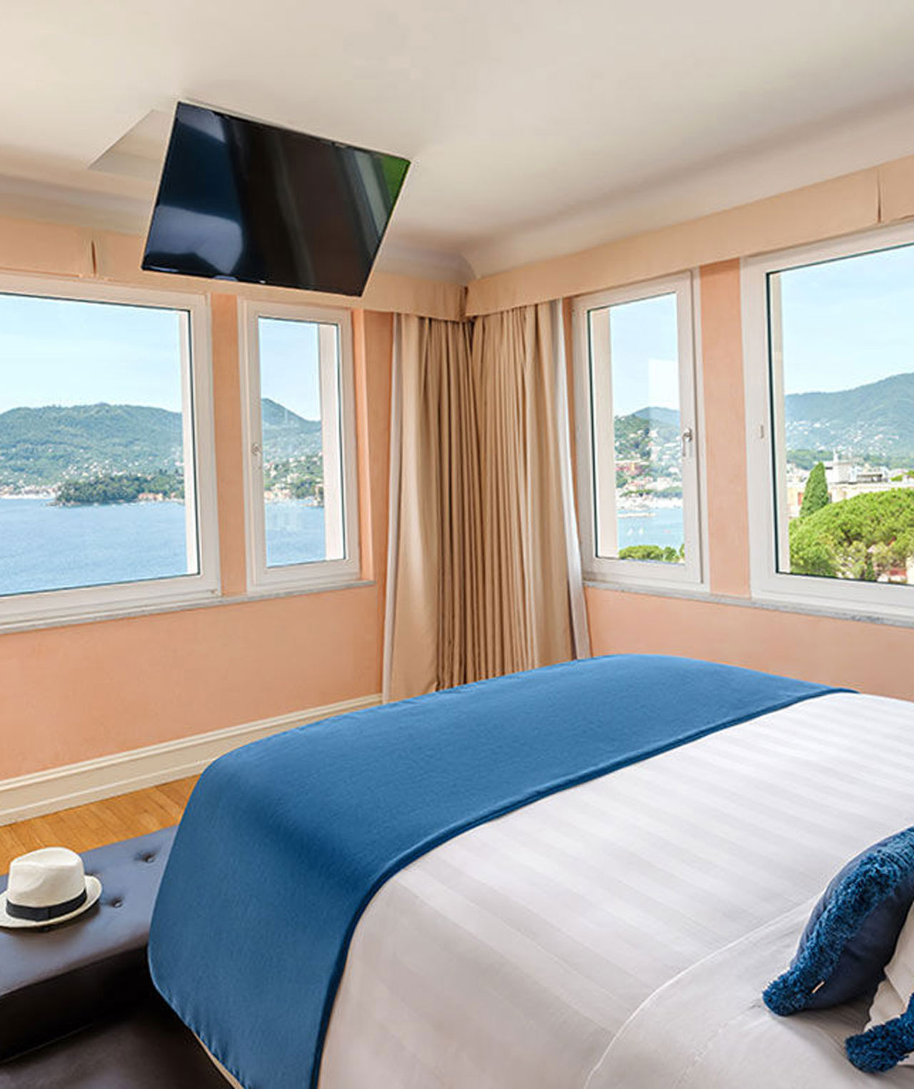 Portofino Royal Panoramic Suite Portofino Royal Panoramic Suite