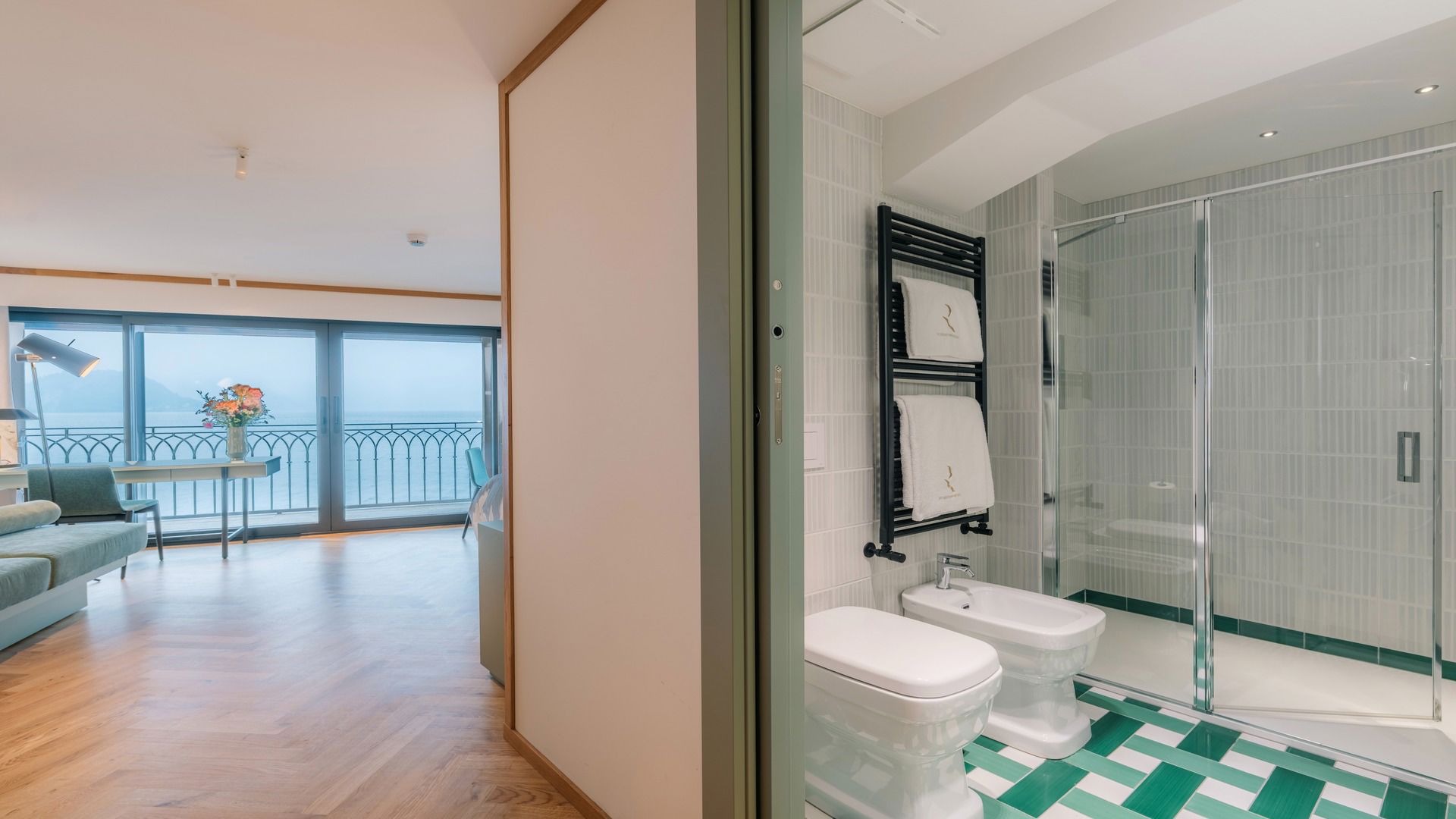 Junior Suite with balcony  13