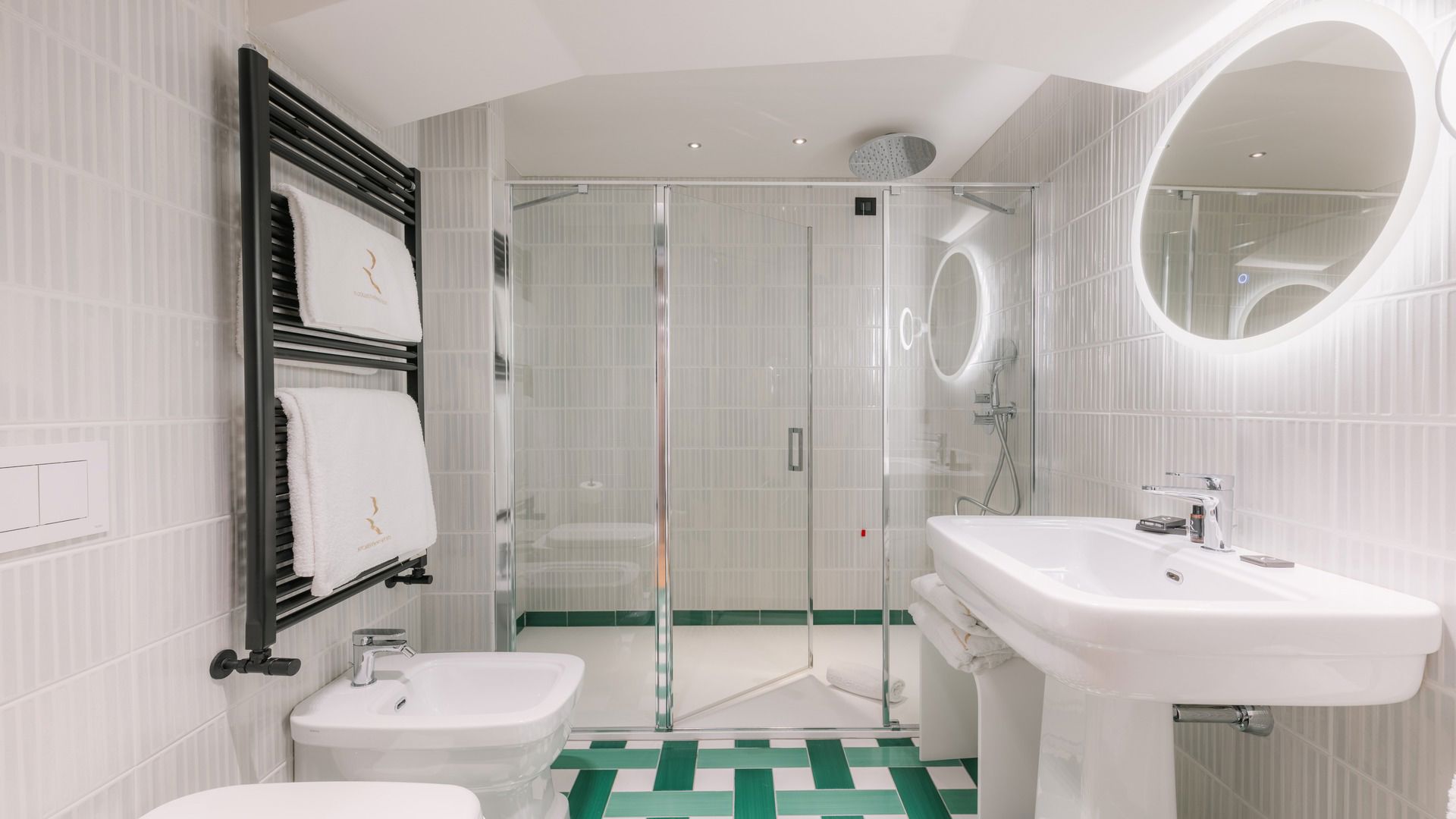 Junior Suite with balcony  10