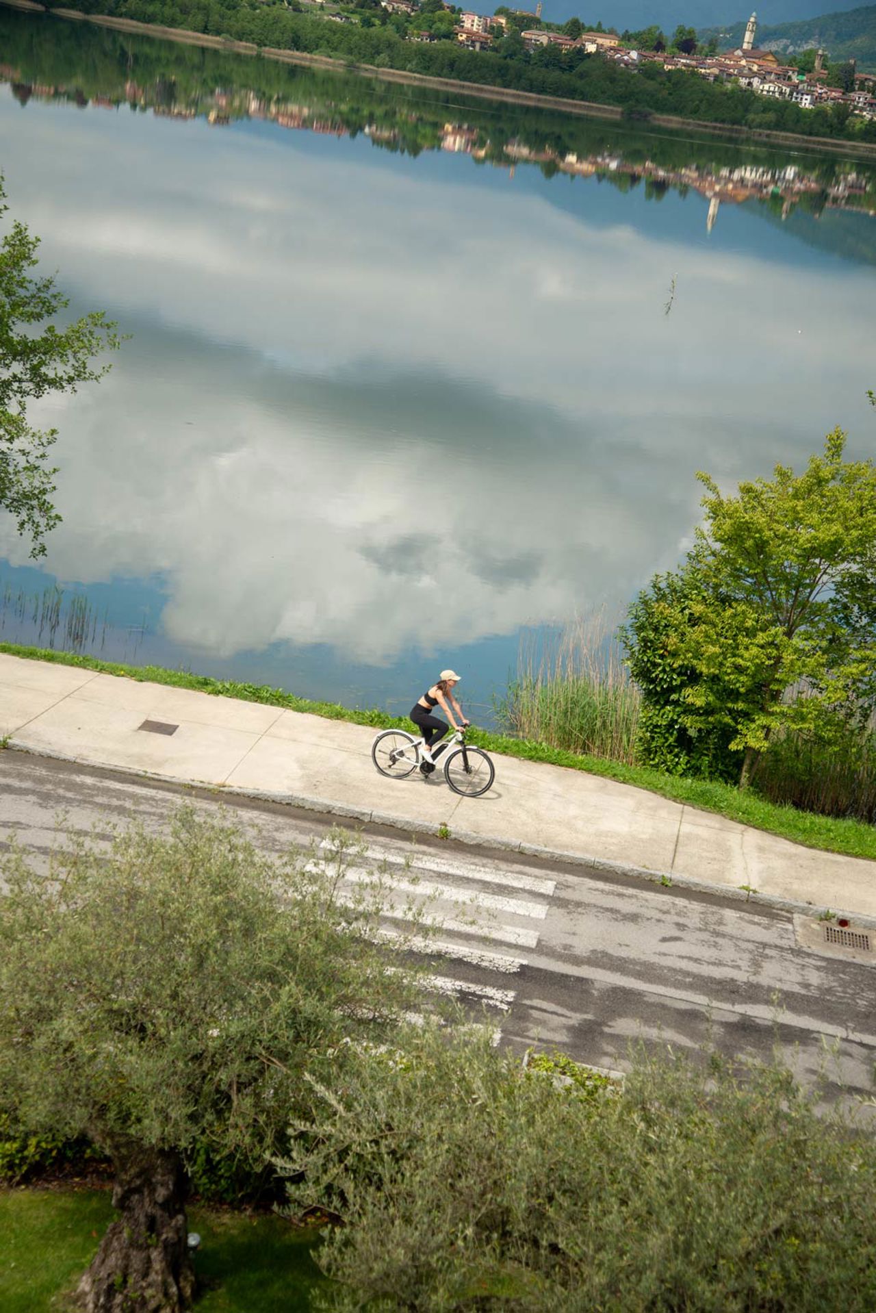 Attività ed Esperienze 9 Attività ed Esperienze 9