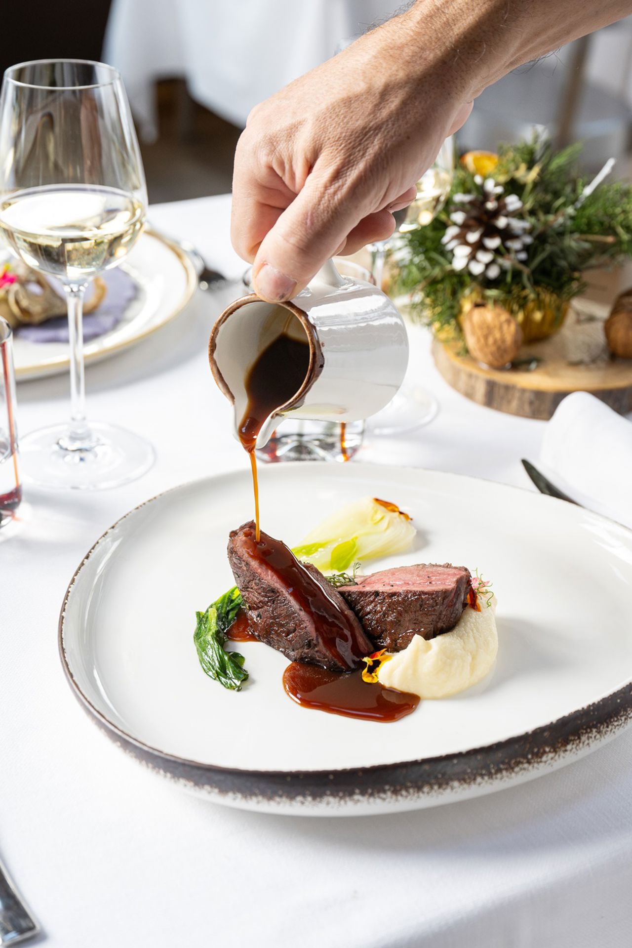 Montana Lodge & Spa - Restaurant & Lounge 15 Montana Lodge & Spa - Restaurant & Lounge 15