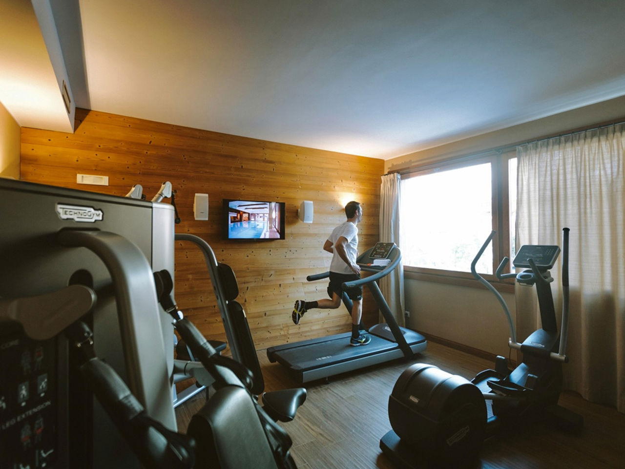 Montana Lodge & Spa - My Technogym 3 Montana Lodge & Spa - My Technogym 3
