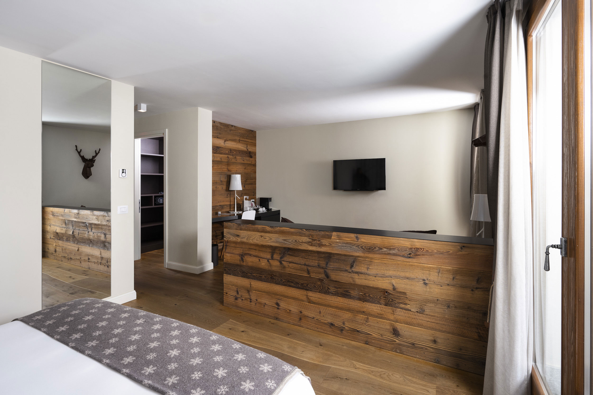 Montana Lodge & Spa - GRAND DELUXE ROOM 12