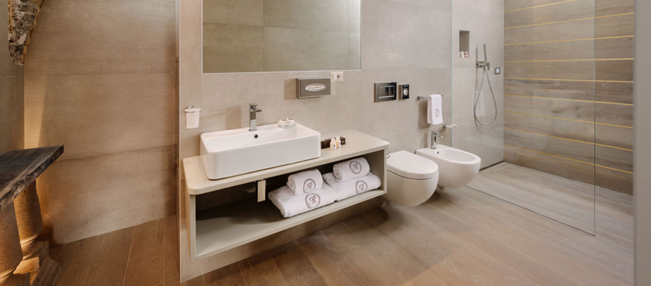 Hotel Royal Victoria - Junior Suite & Suite 15 Hotel Royal Victoria - Junior Suite & Suite 15