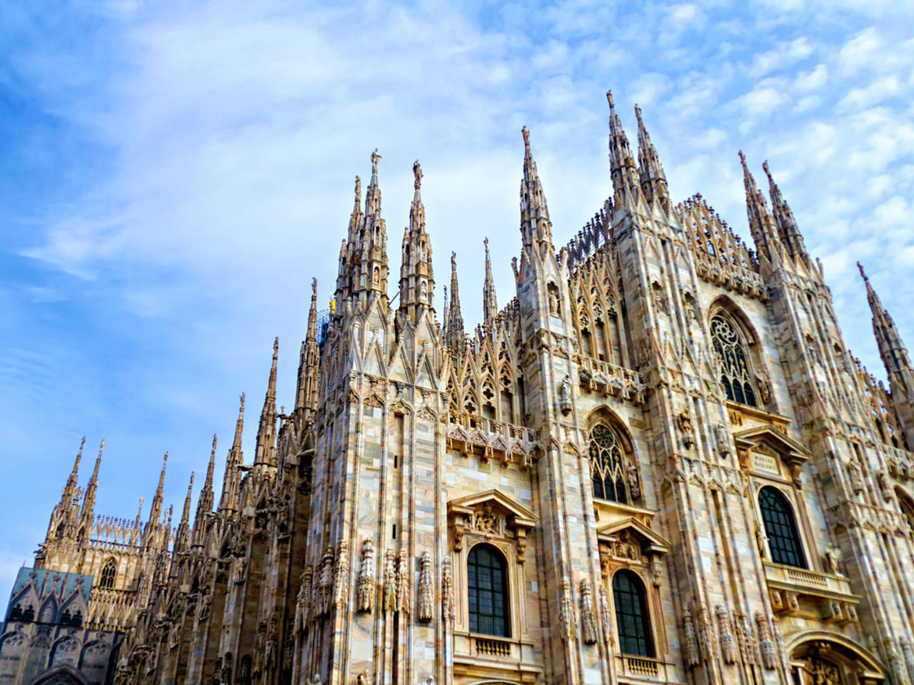 Attività ed Esperienze 10 Attività ed Esperienze 10