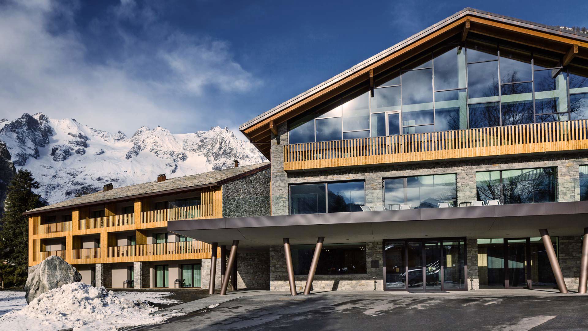 R Collection Hotels official website - Book at the best price