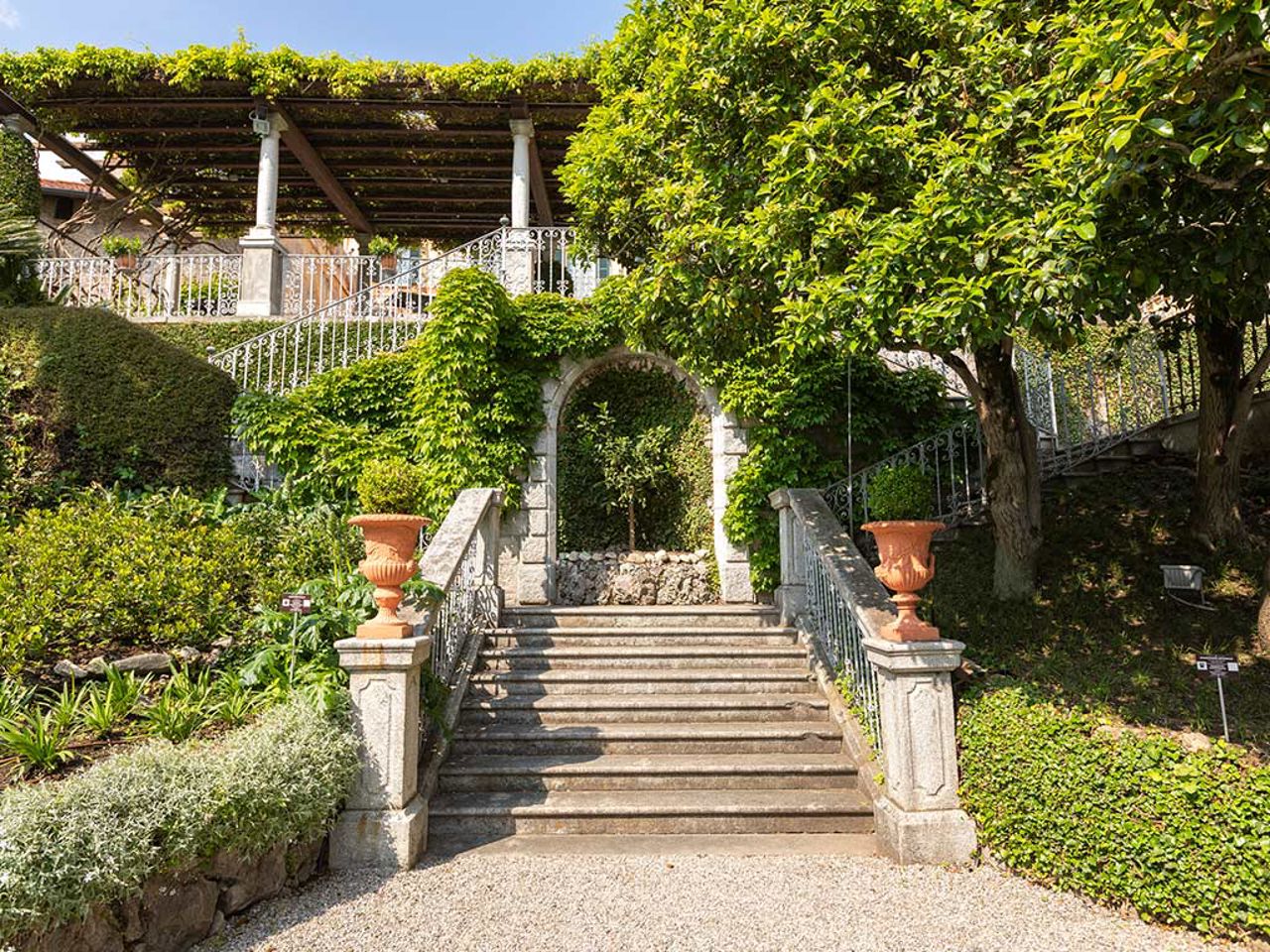 Hotel Villa Cipressi - Villa Cipressi Botanic garden  9 Hotel Villa Cipressi - Villa Cipressi Botanic garden  9