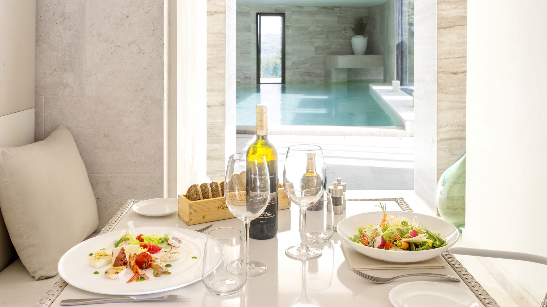 Un'esperienza gastronomica a bordo piscina 57 Un'esperienza gastronomica a bordo piscina 57