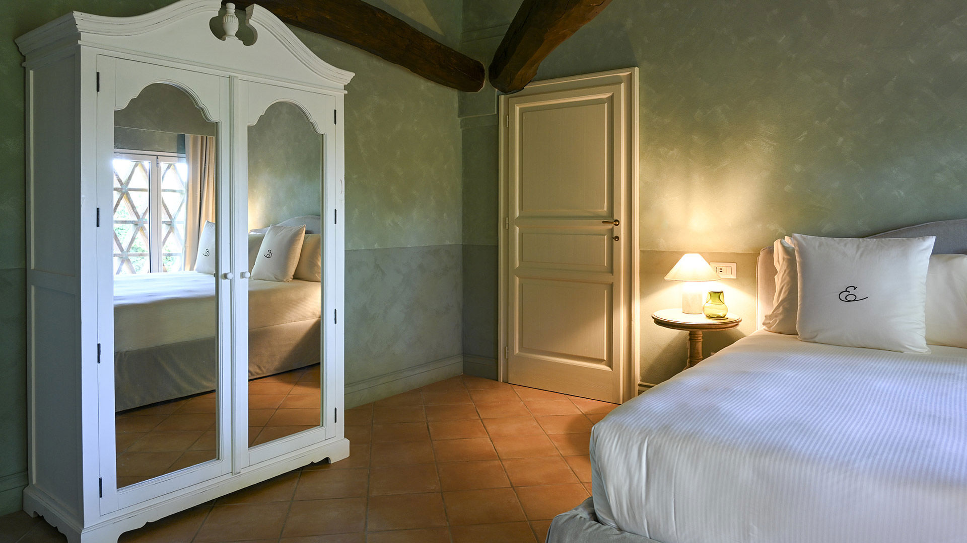 Premium Deluxe 8 Premium Deluxe 8