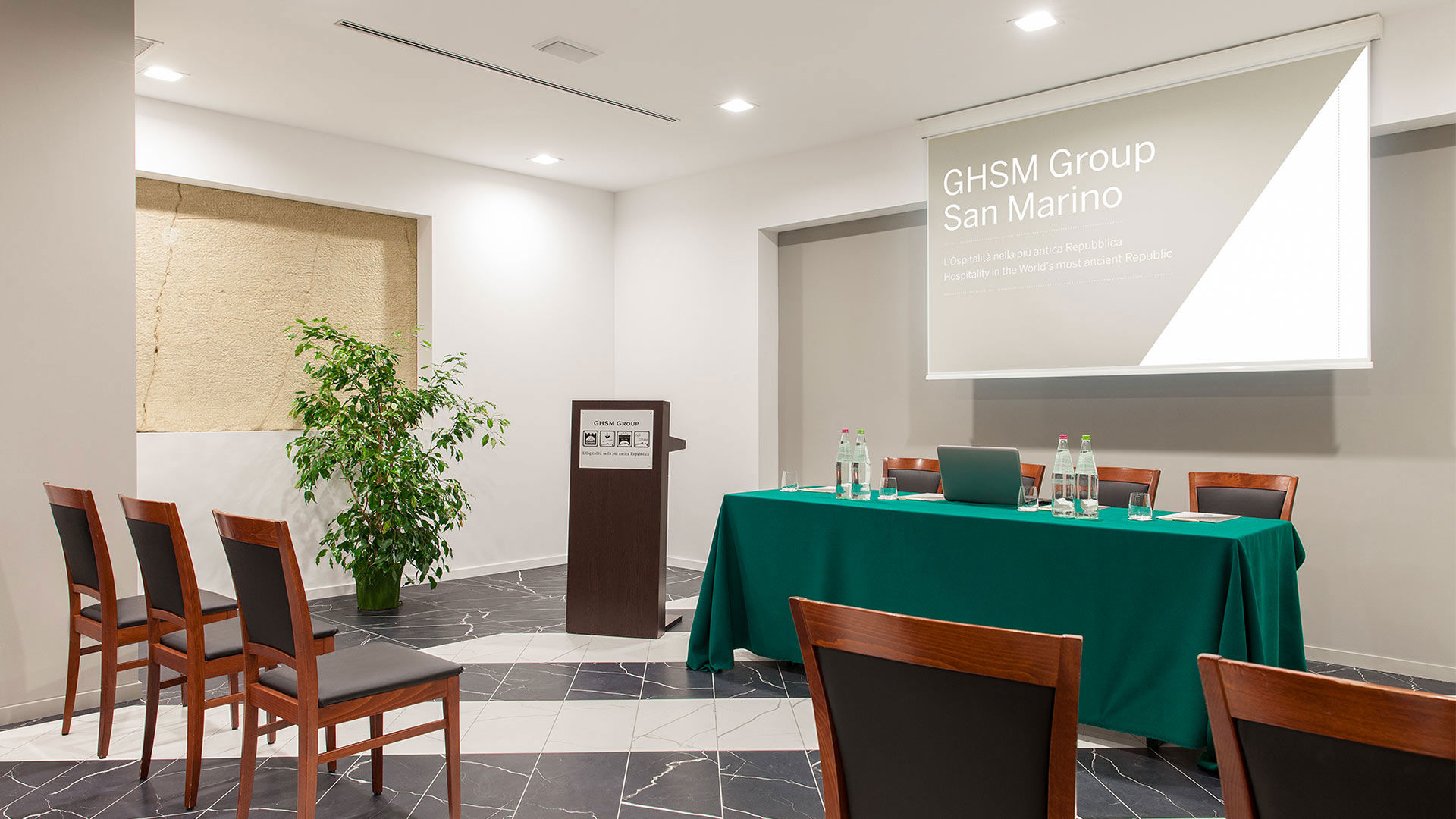 Guaita Room 9