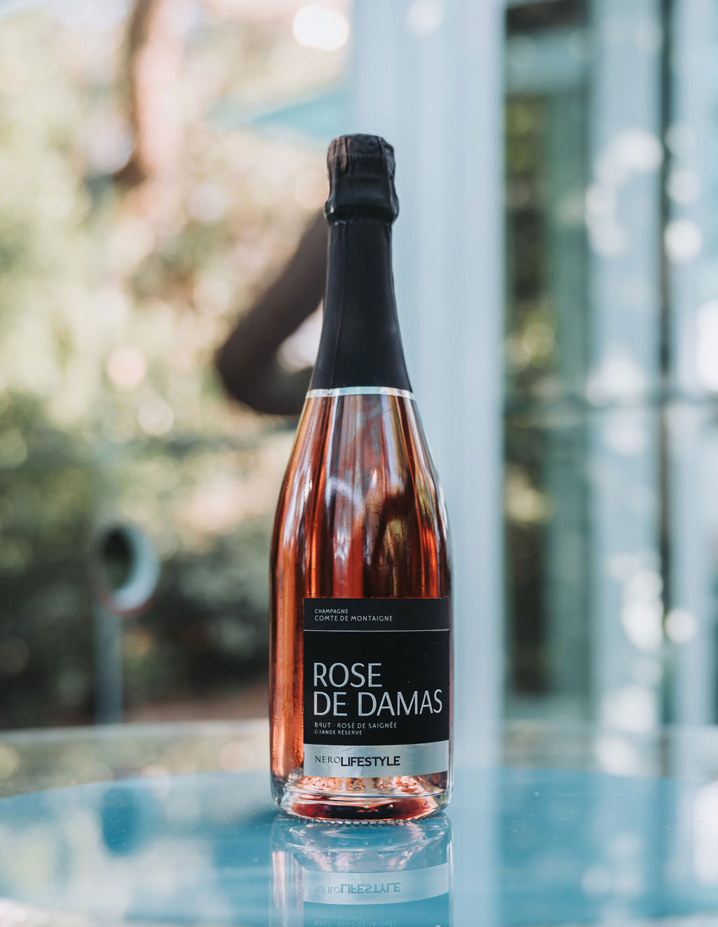 NERO Lifestyle - Rose de Damas 1