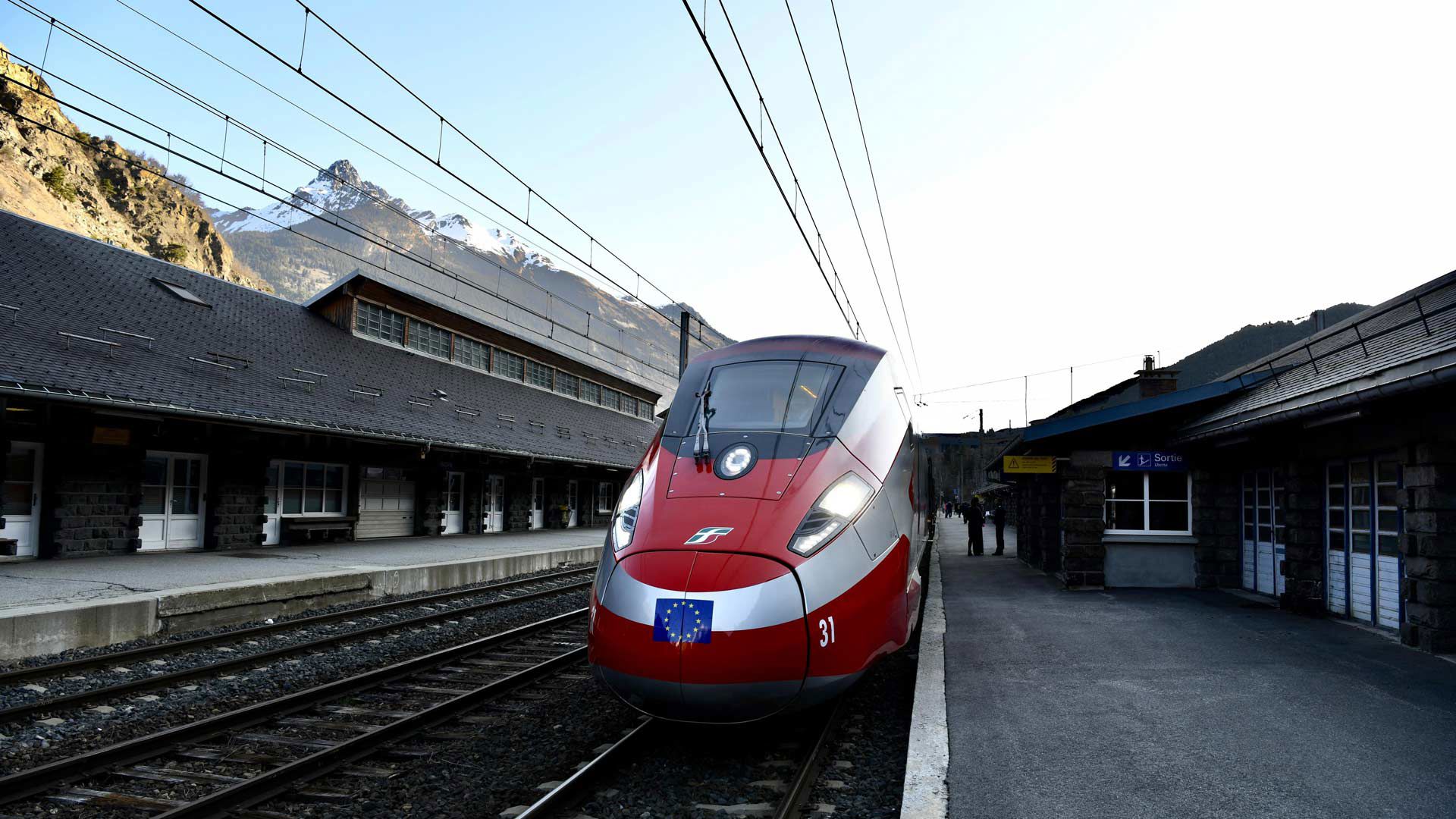 NERO Lifestyle - Italian State Railways Group 2