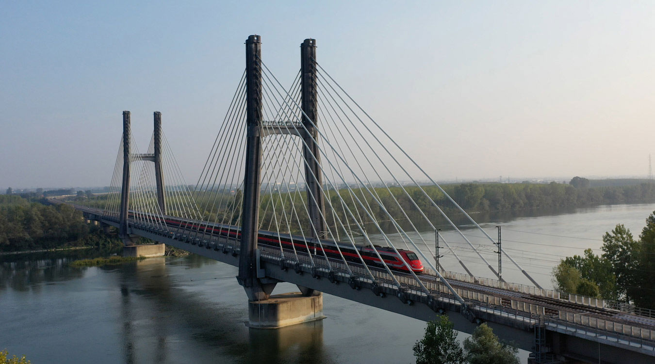 NERO Lifestyle - Trenitalia 3