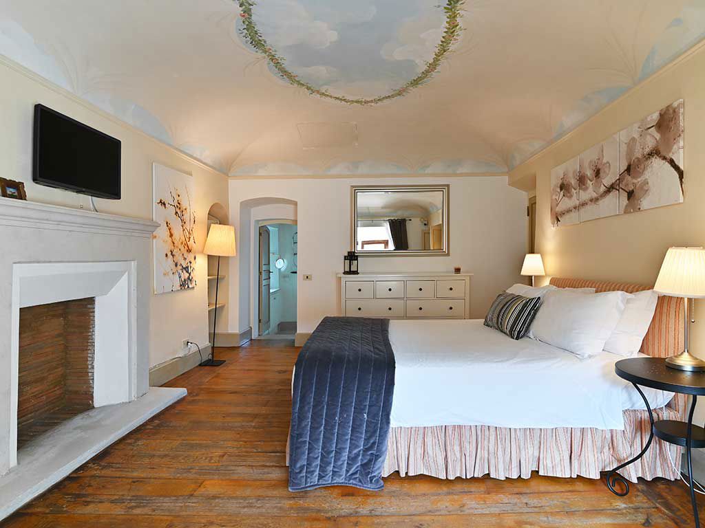 Welcome to Castello Baronale di Collalto Sabino 1