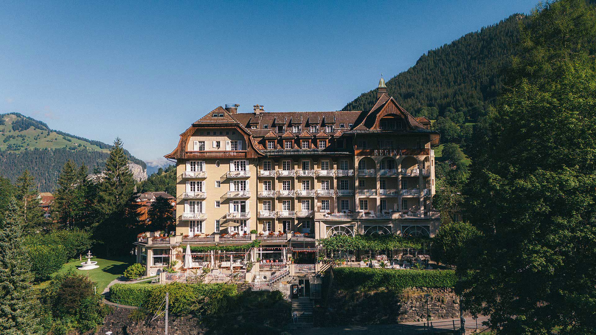 Hotel Regina - Outdoors