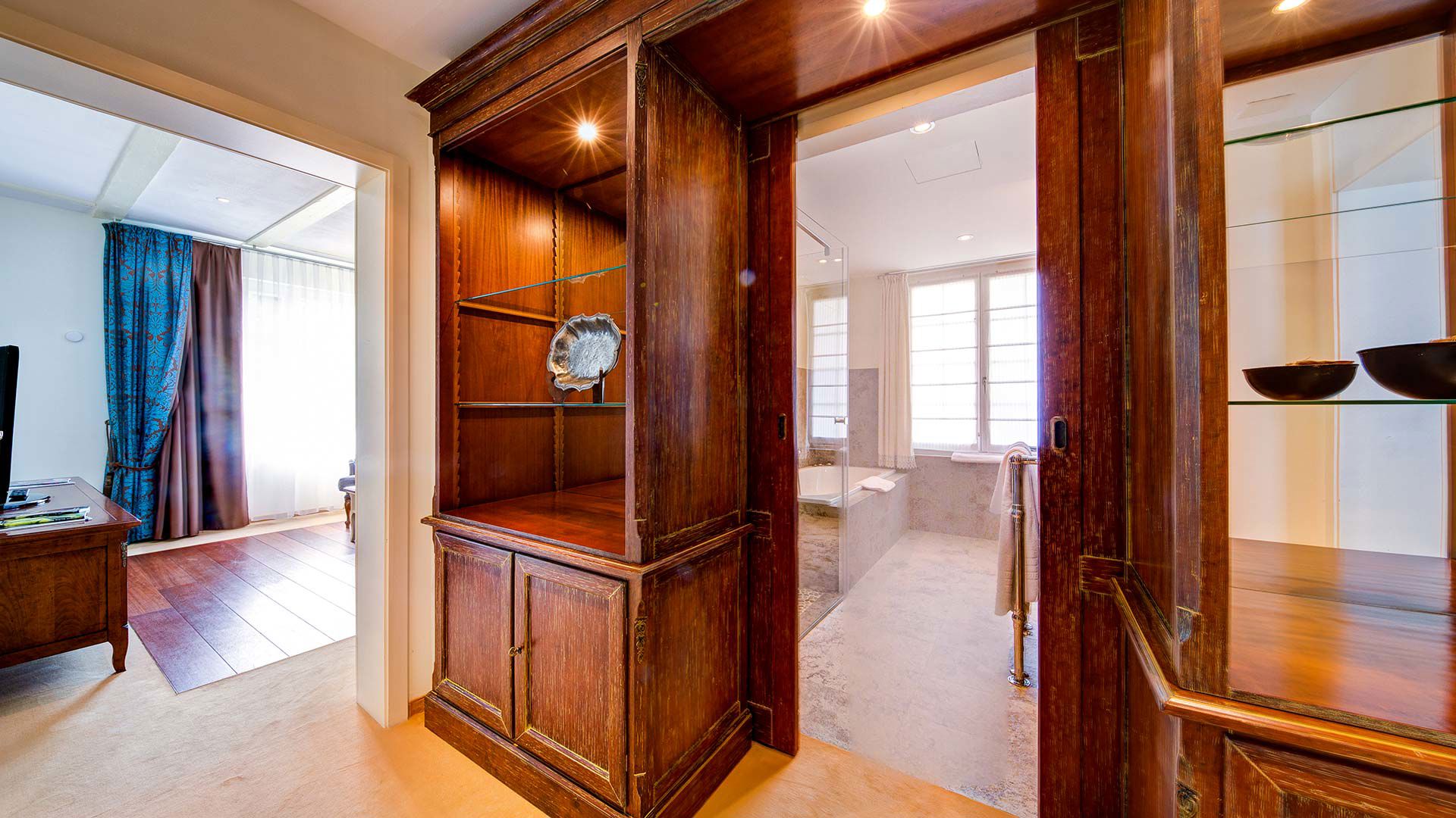 Hotel Regina - Suite Savoy 2