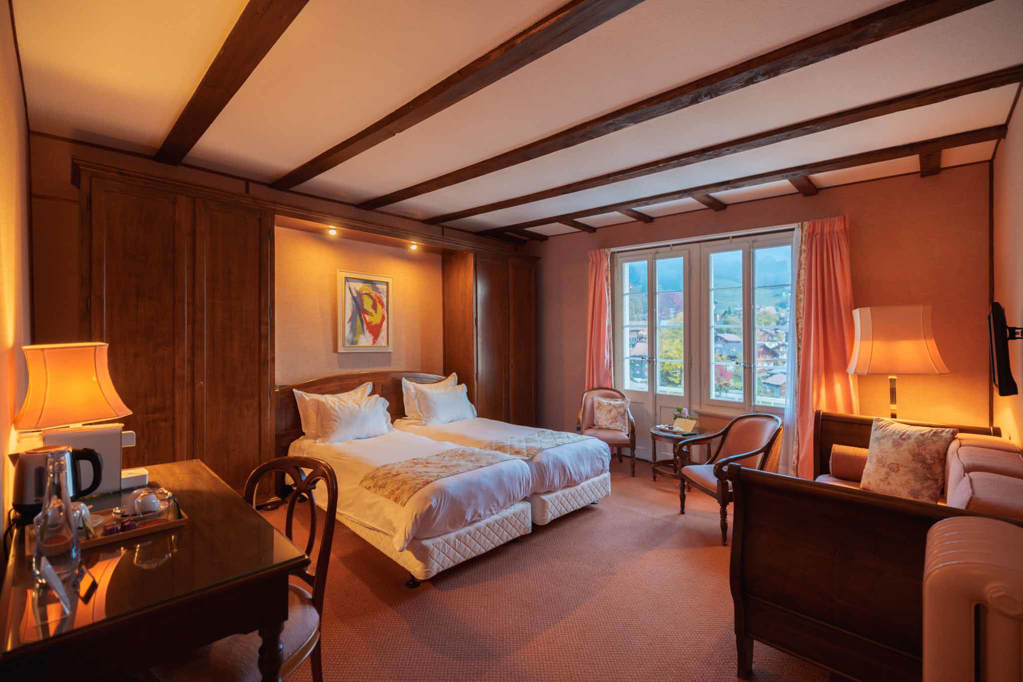 Hotel Regina - WELCOME TO HOTEL REGINA 1