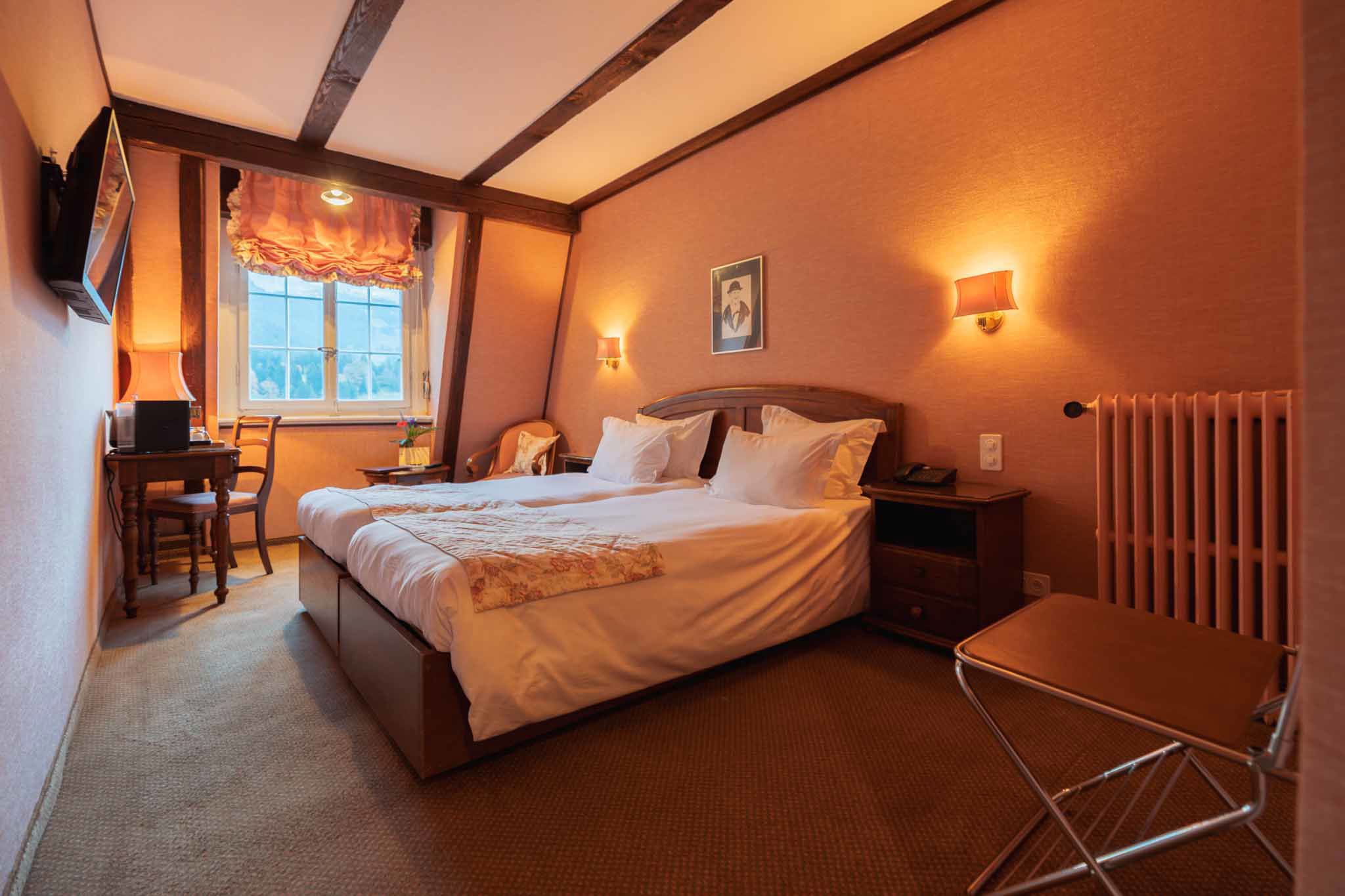 Hotel Regina - WELCOME TO HOTEL REGINA 1