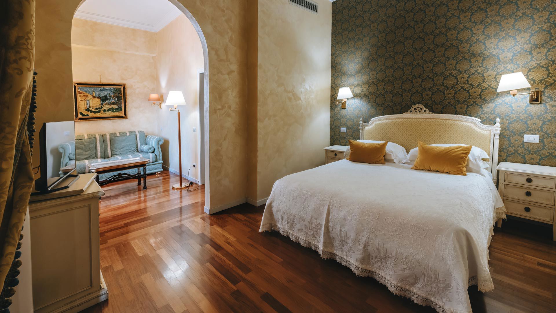 Junior Suite with Terrace and Valley View - Luxury and comfort with a private terrace overlooking the Umbrian valley.