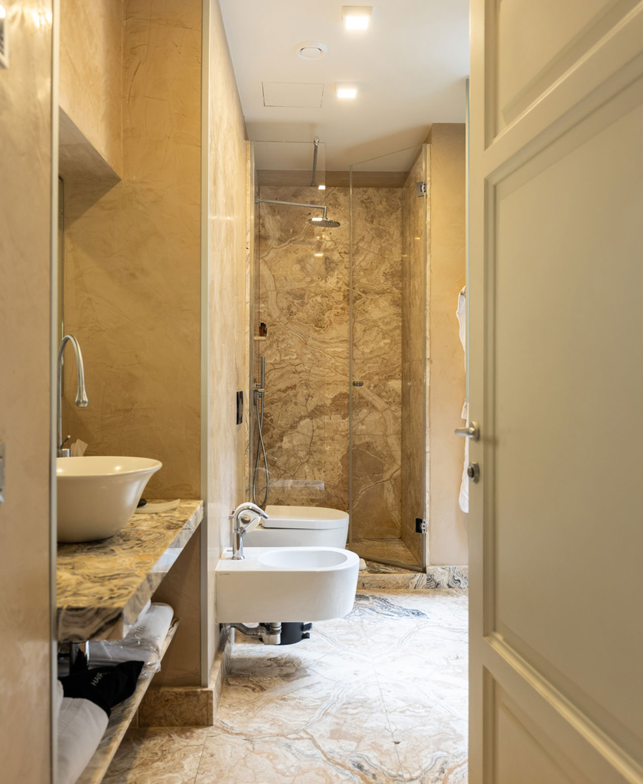 أجنحة الفِناء 3