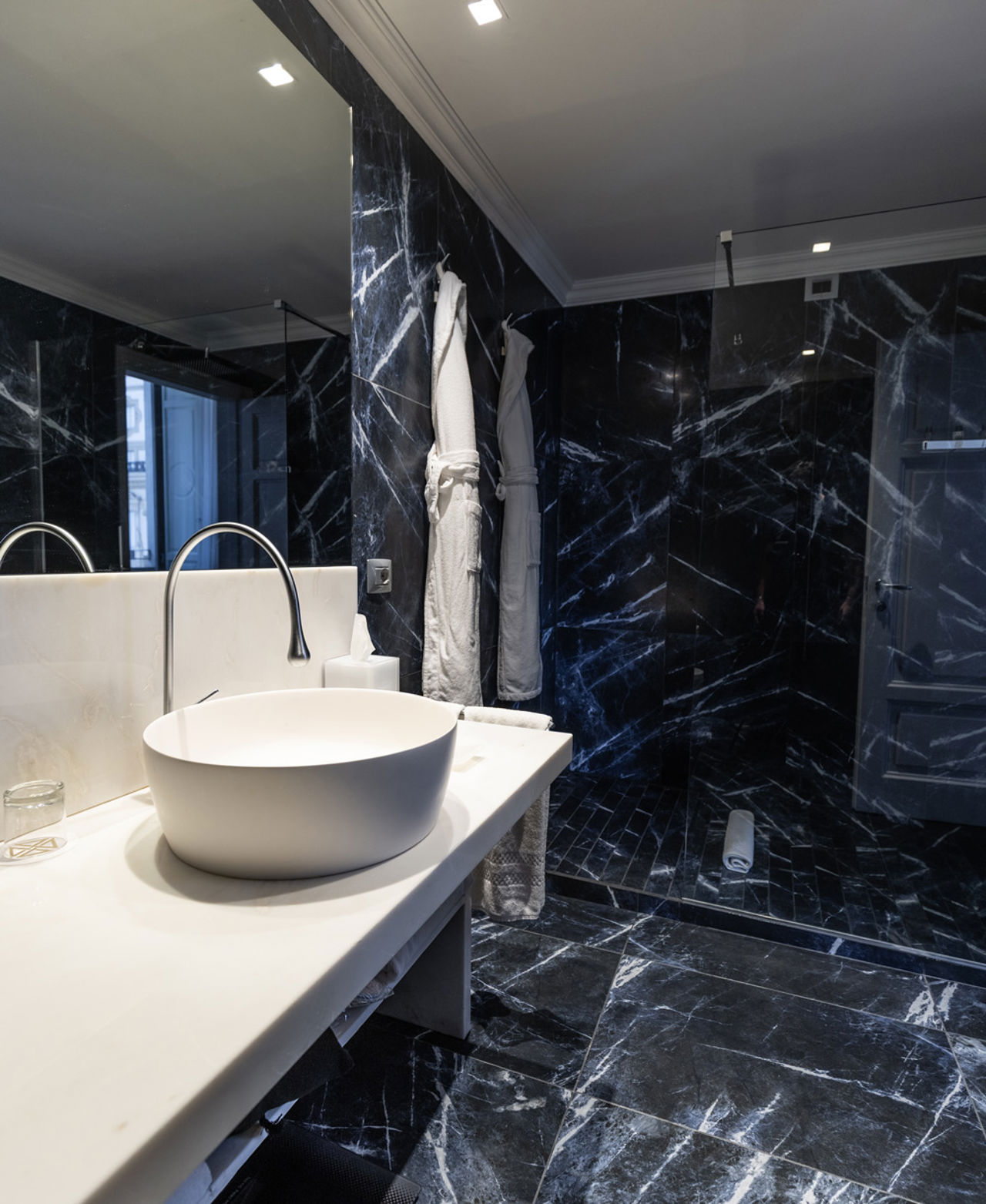 Grand Palace Gallery 3