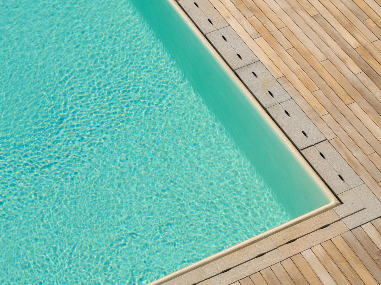 Hemanaire Pools