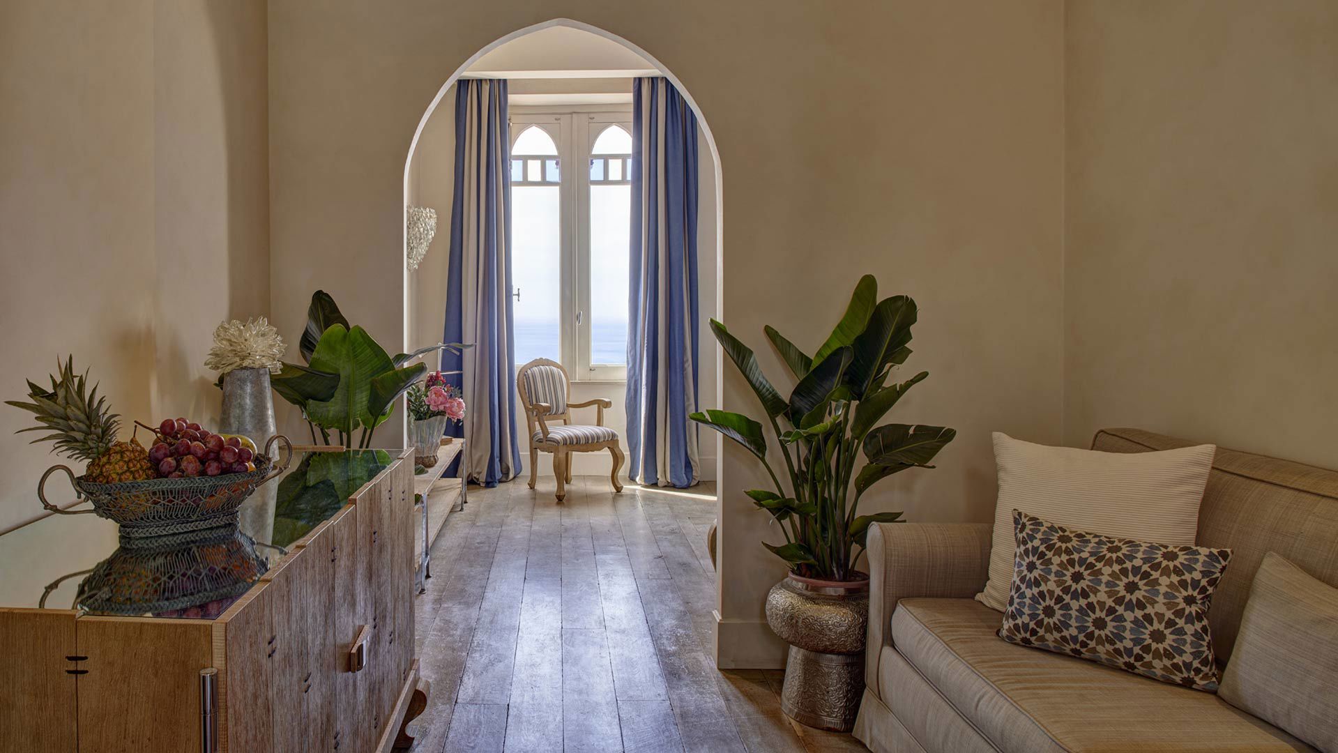 Sea View Executive Junior Suite 3