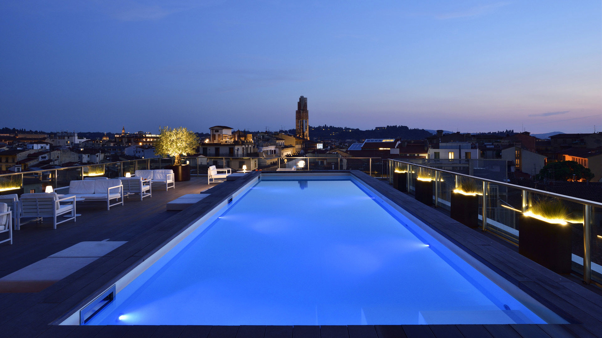 Roof Pool & Bar - Sky Breeze Roof Pool & Bar - Sky Breeze