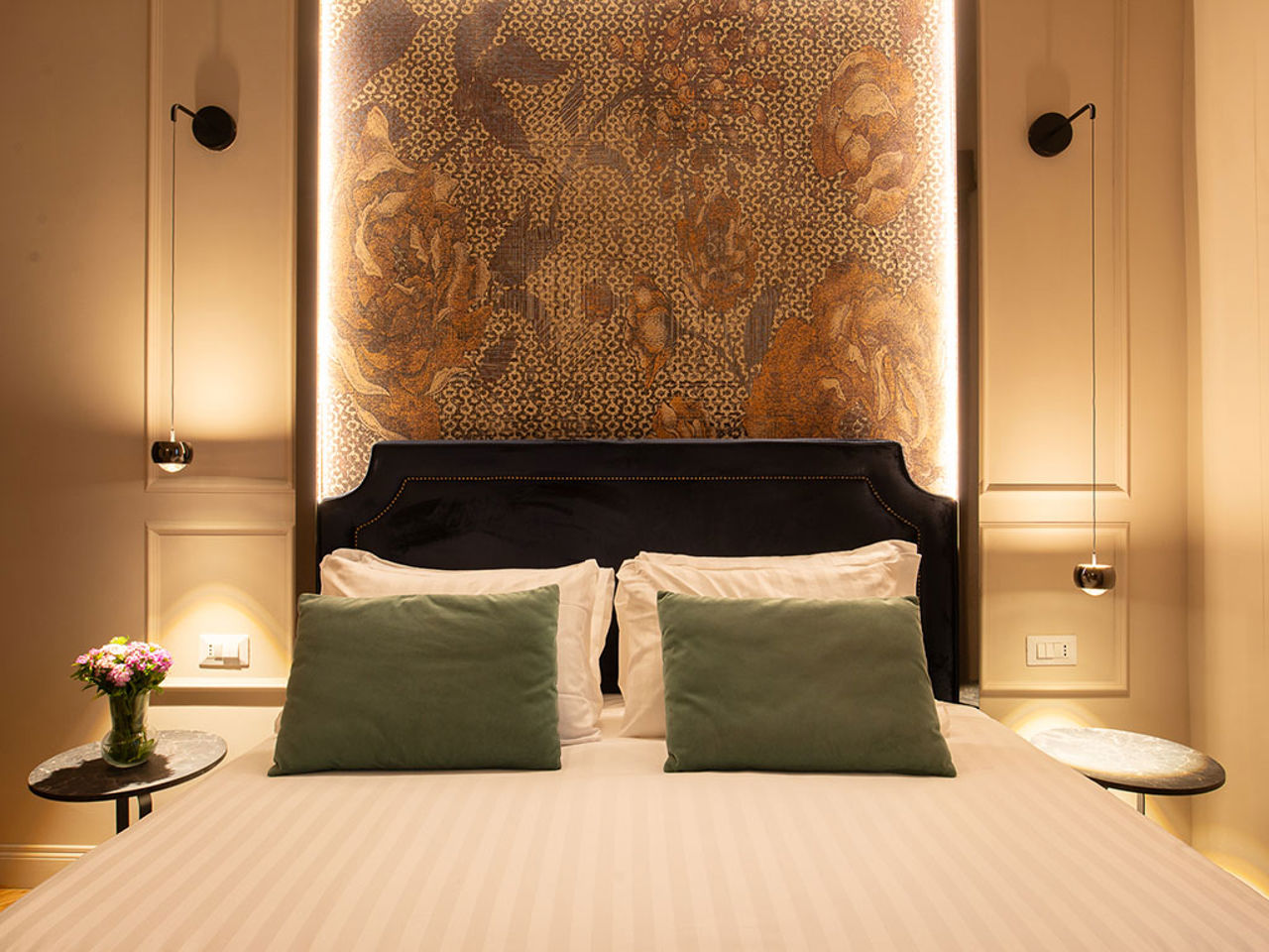 Browse the gallery of H77 Aparthotel in Rome centre
