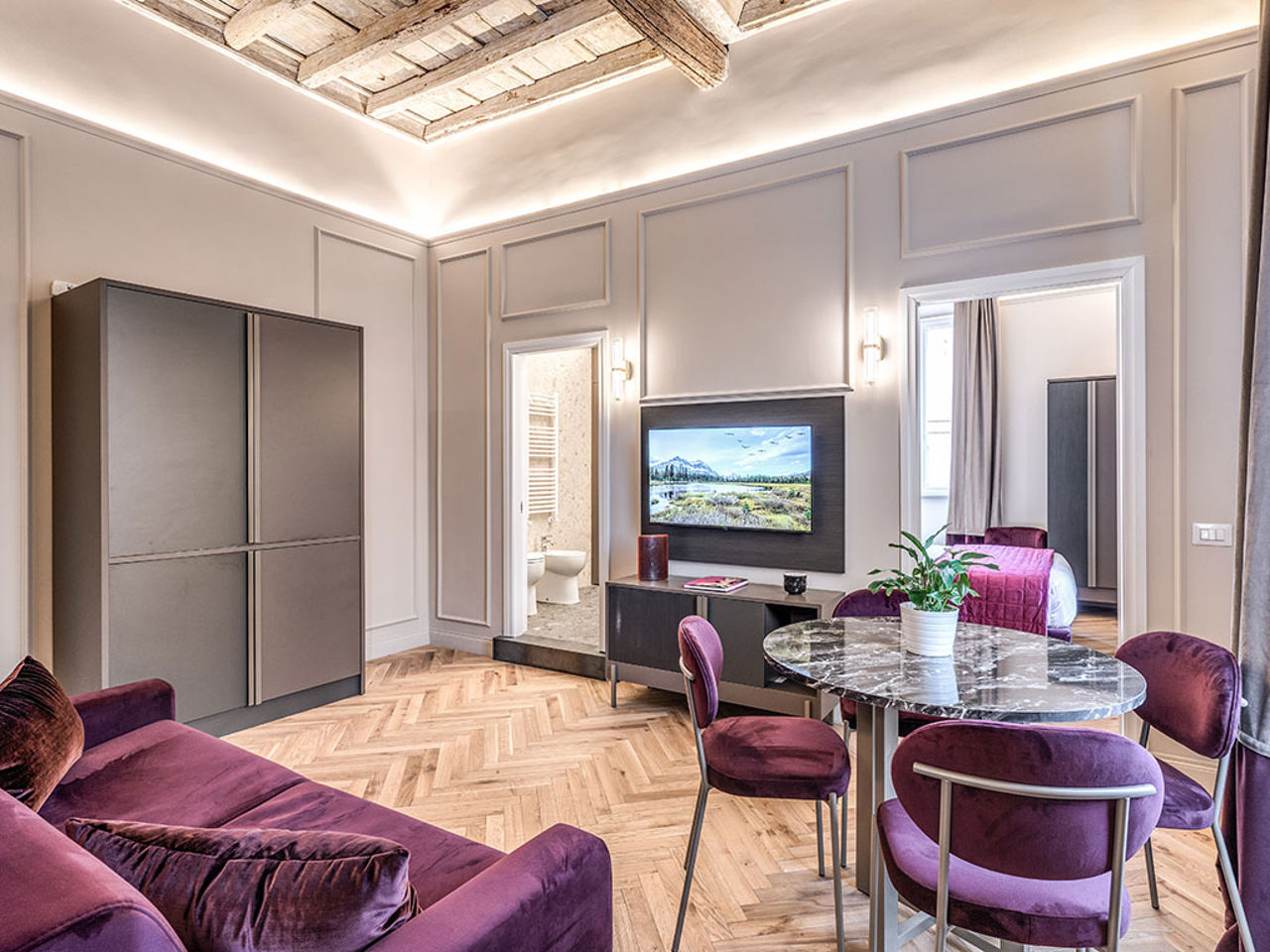 Browse the gallery of Palazzo Ottavia in Rome centre