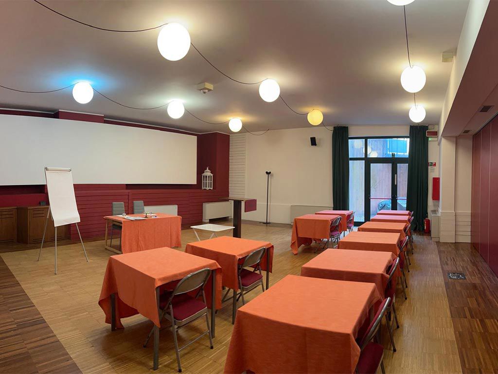 gallery/1024-sala_rossa4.jpg gallery/1024-sala_rossa4.jpg