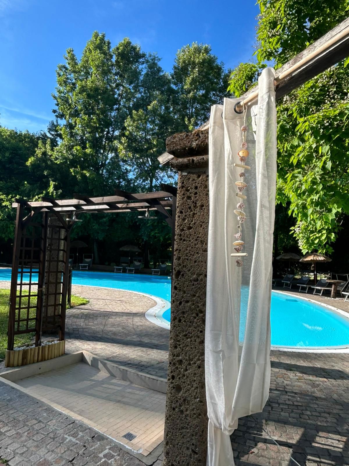 Piscina esterna 19