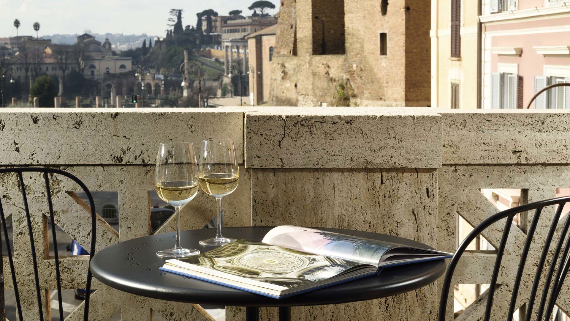 Deluxe Con Vista Fori 3