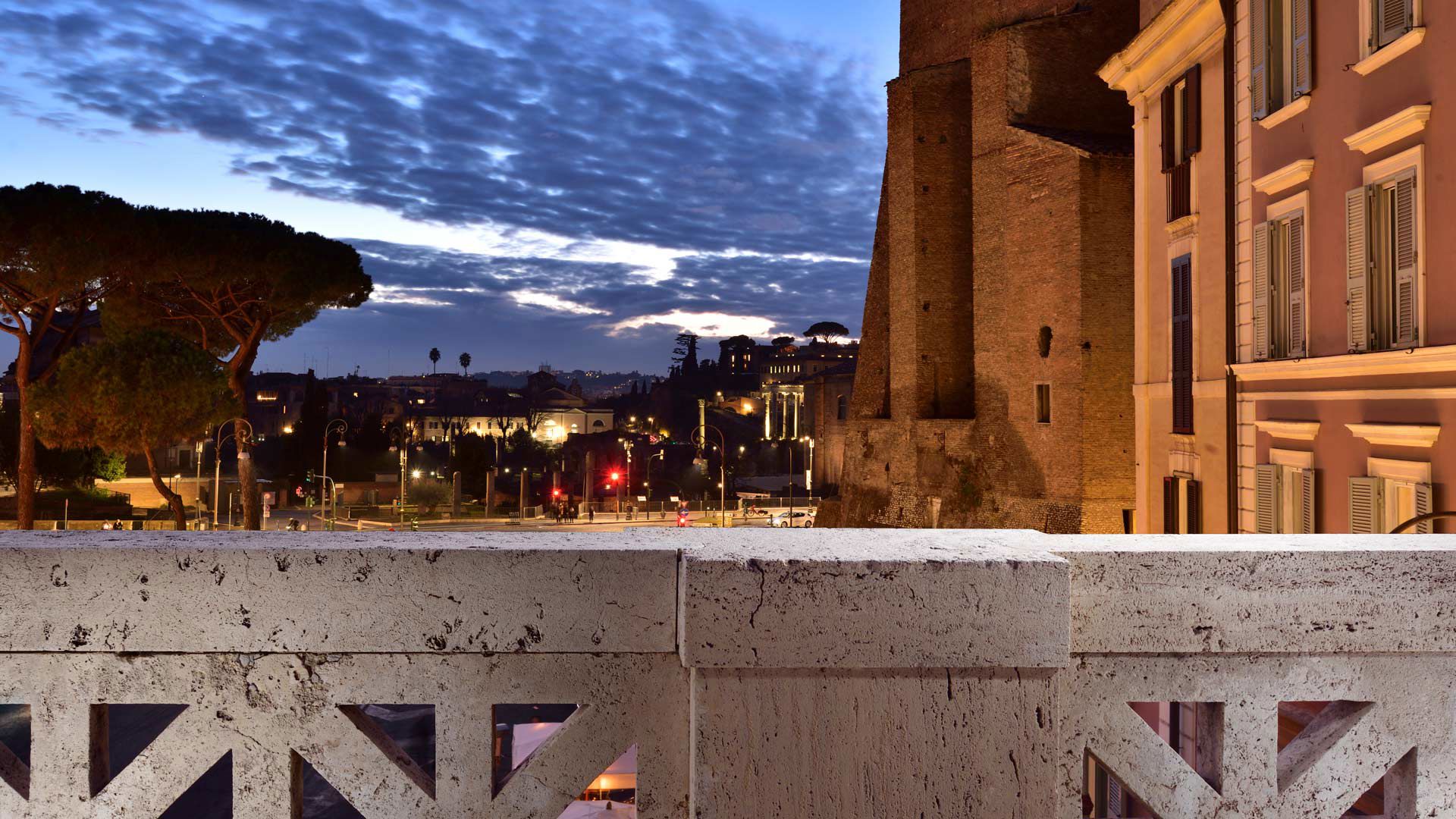 Deluxe Con Vista Fori 4