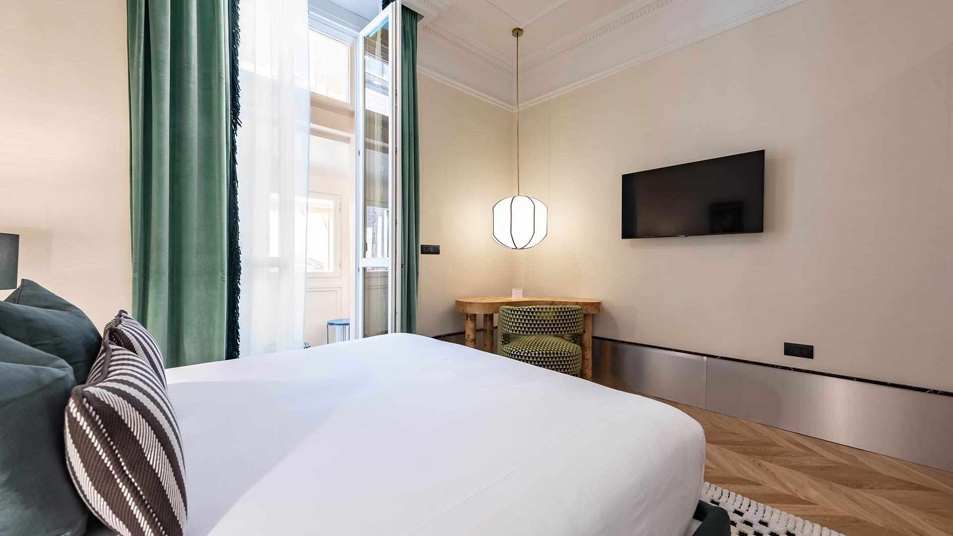 Deluxe with Veranda 4