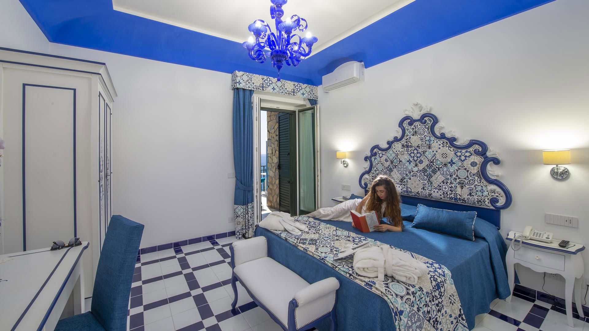 Feel like sleeping on the Praiano sea 11