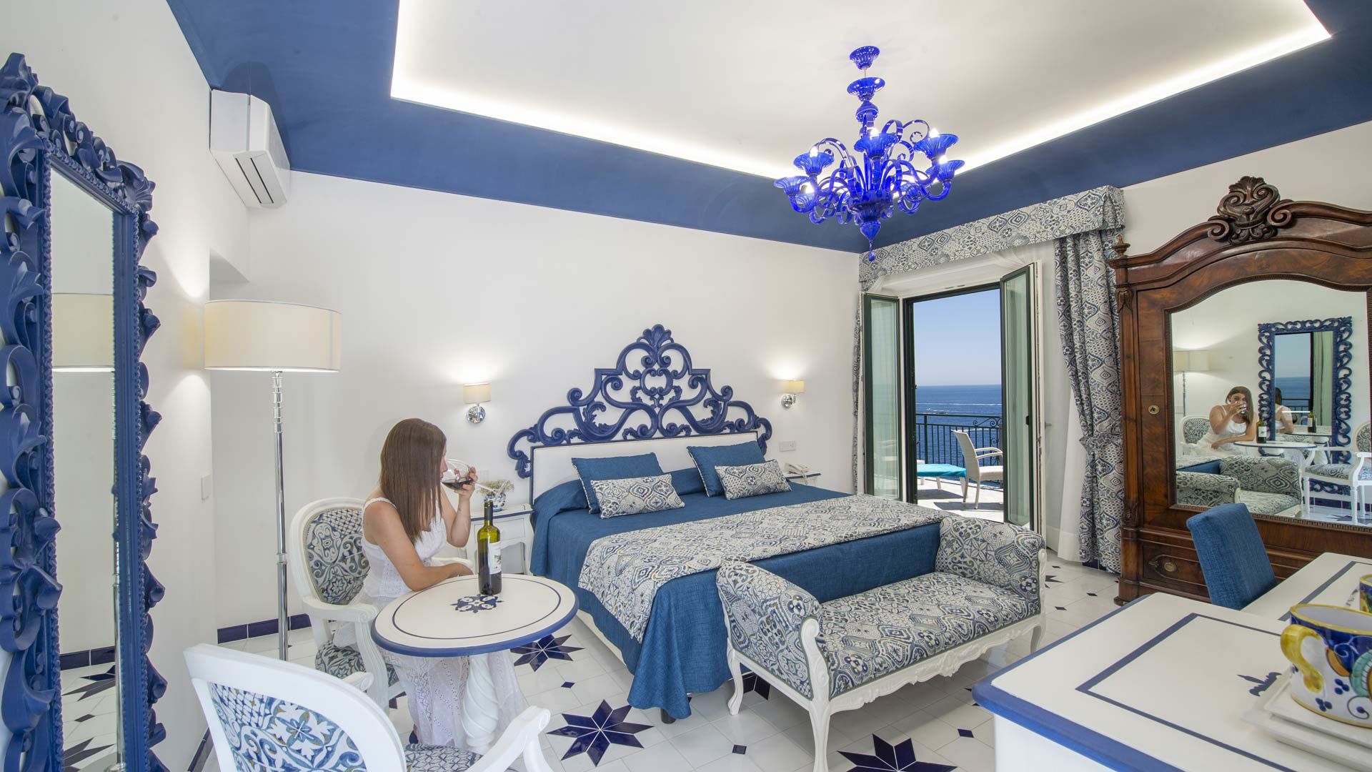 Junior Suite with sea view 6