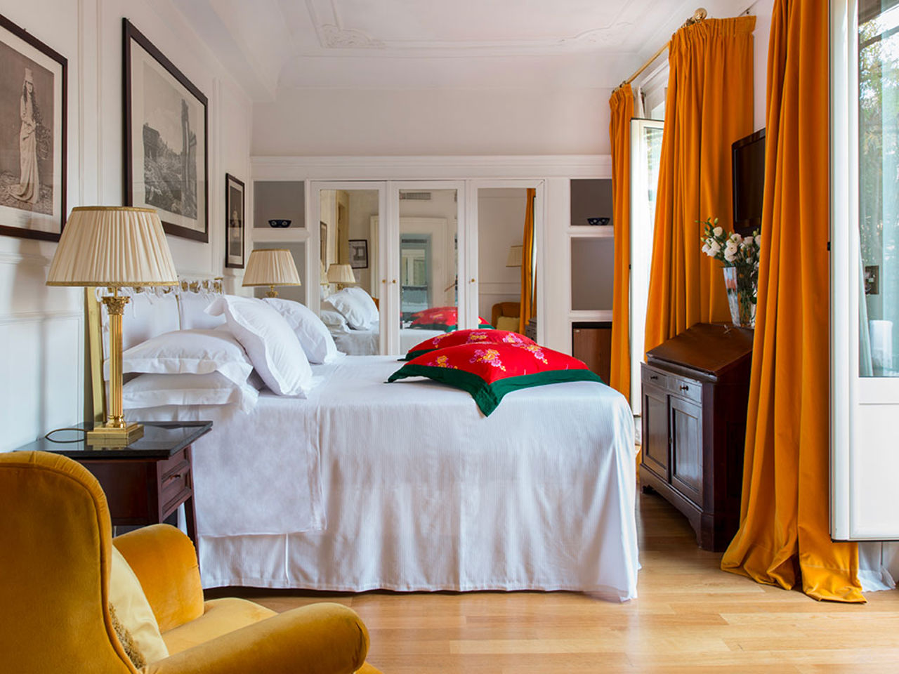 Deluxe Rooms with a Private Terrace