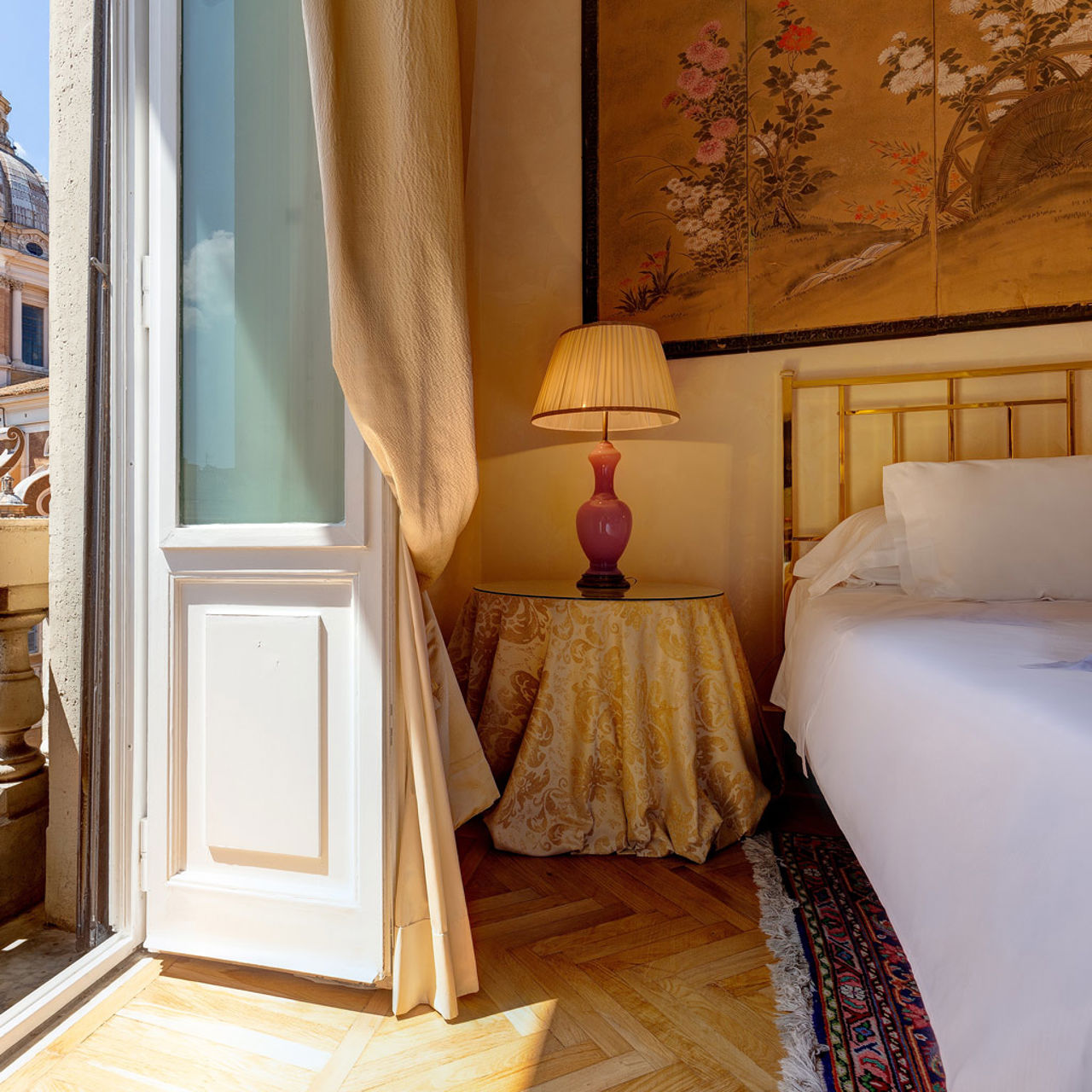 Junior Suite with Private Terrace on Via del Corso 17