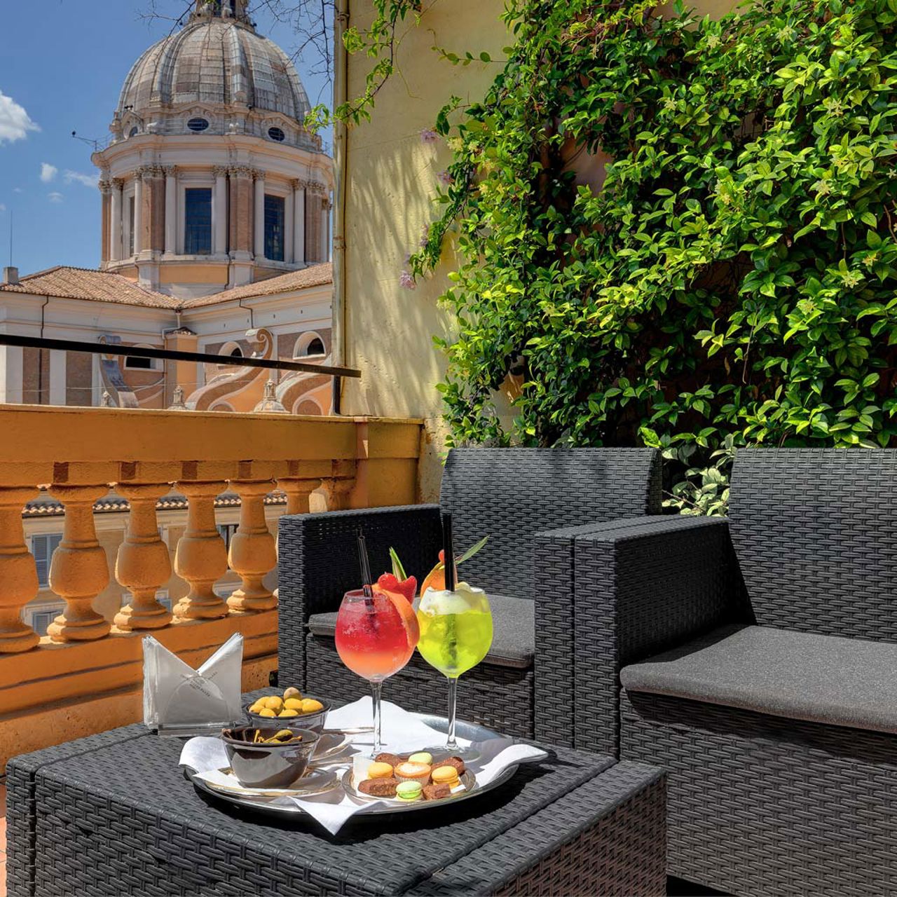 Junior Suite with Private Terrace on Via del Corso 14