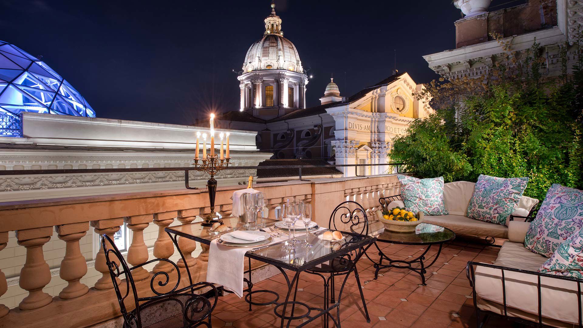 Junior Suite with Private Terrace on Via del Corso