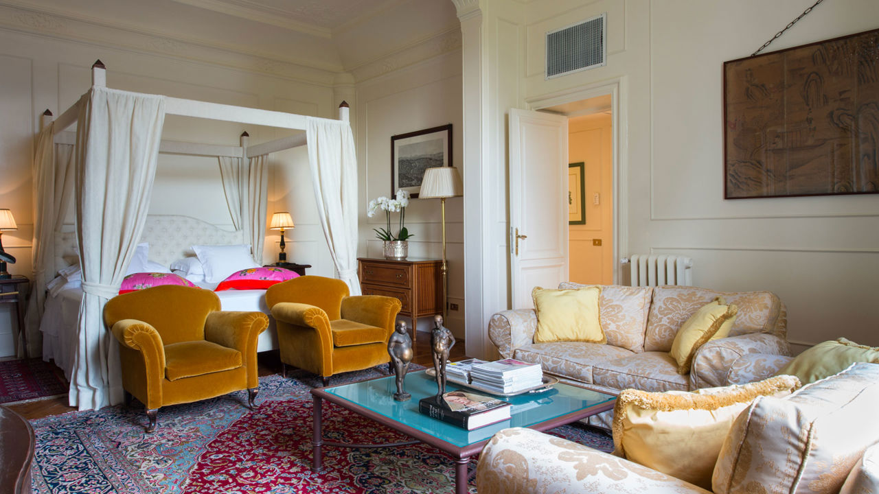 Generous Spaces and Elegant Furnishings