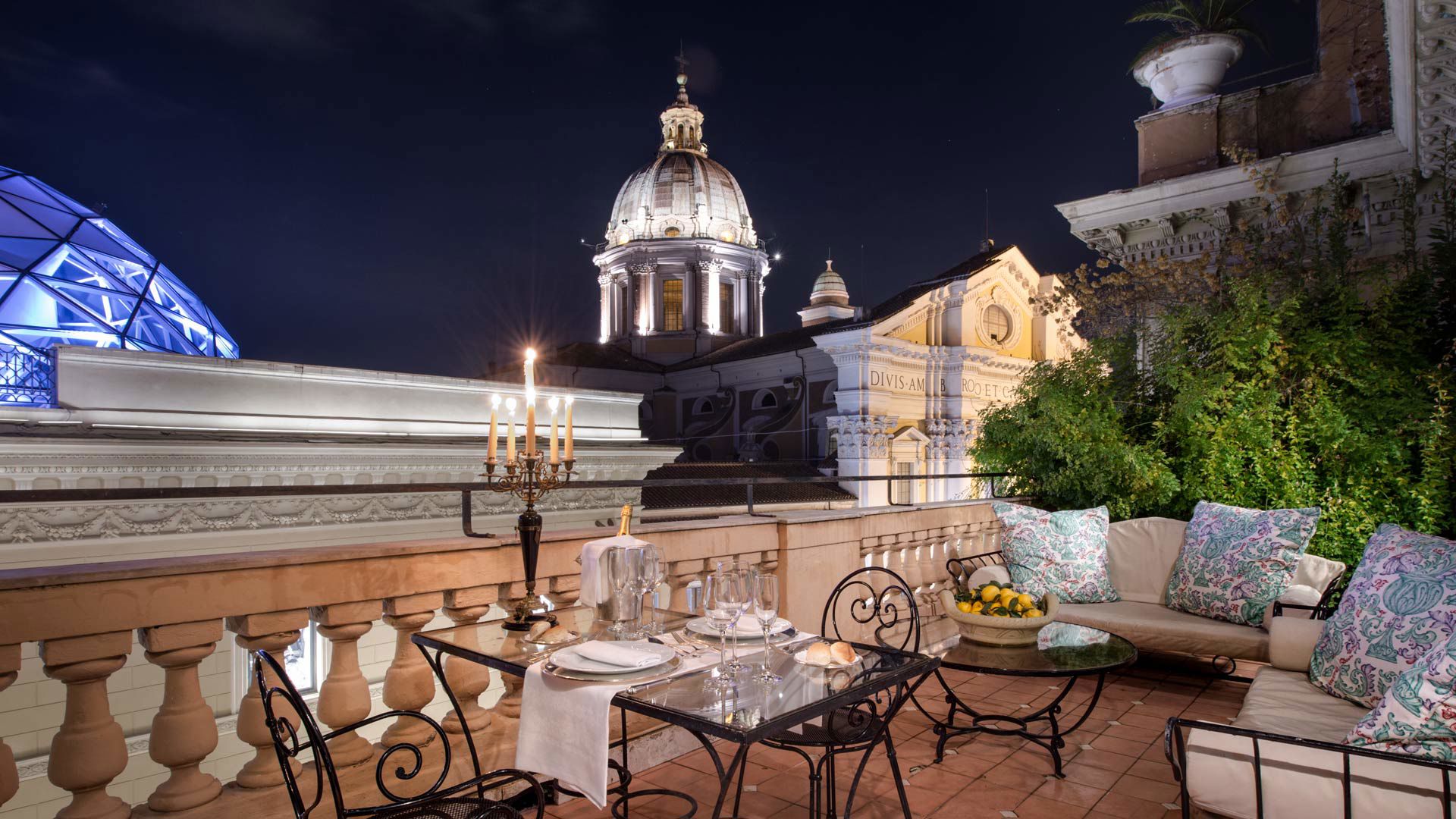 Junior Suite with Private Terrace on Via del Corso