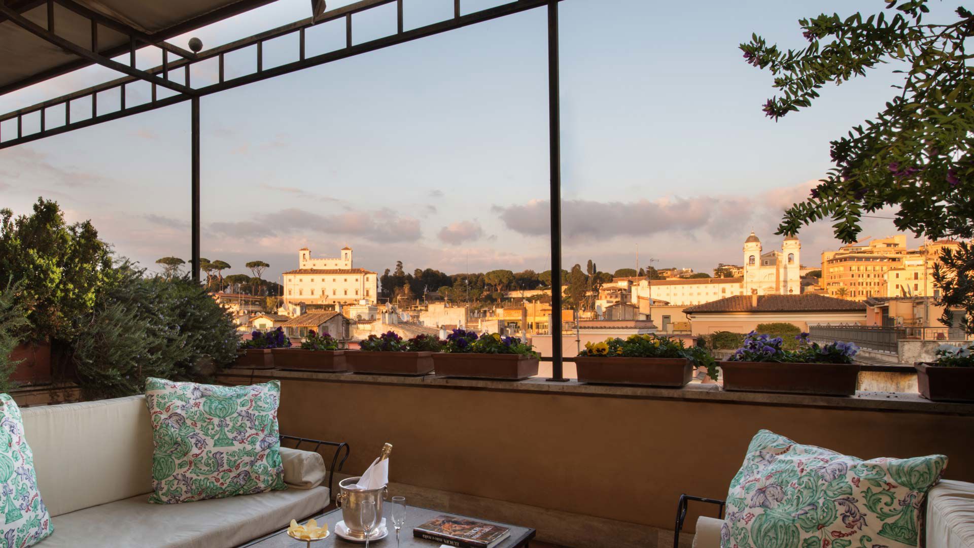 Loft with Private Terrace and View of the Eternal City