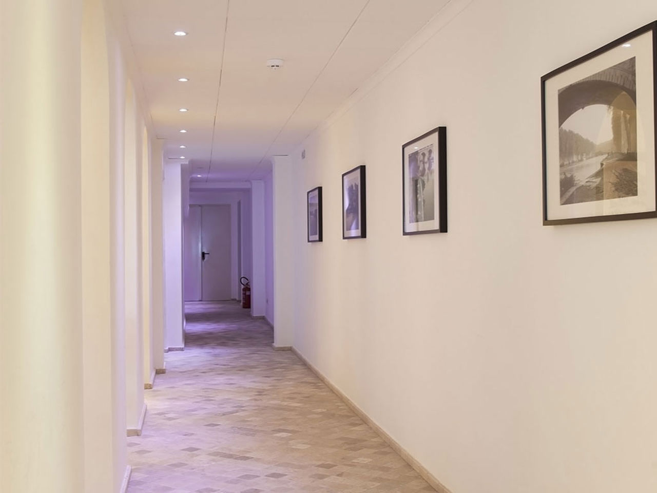 Gallery 28