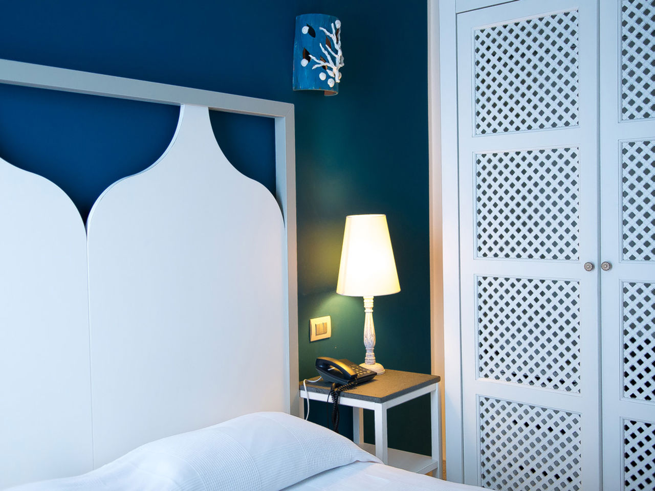 Small room 14