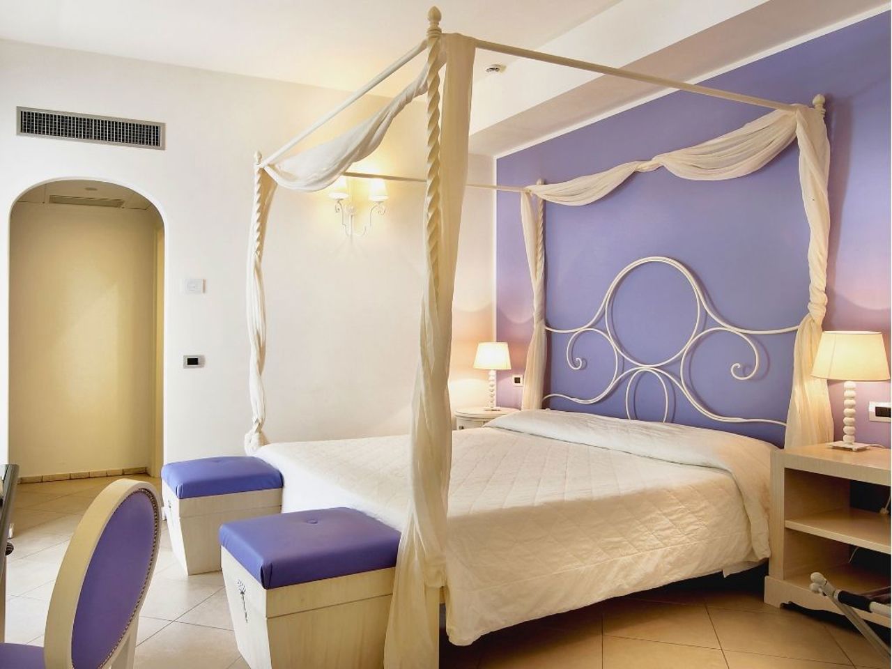 Rooms 9