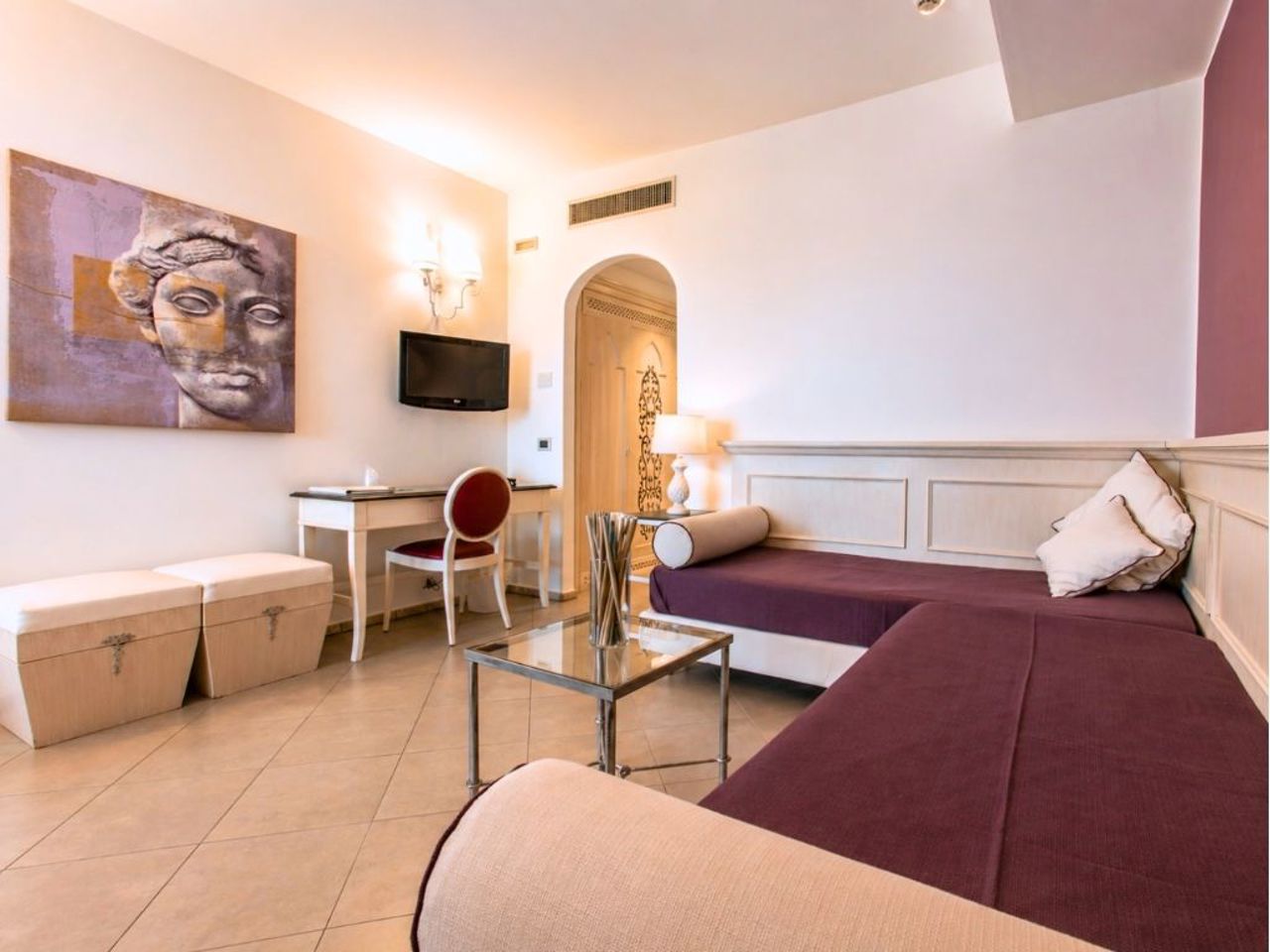 Suite 22