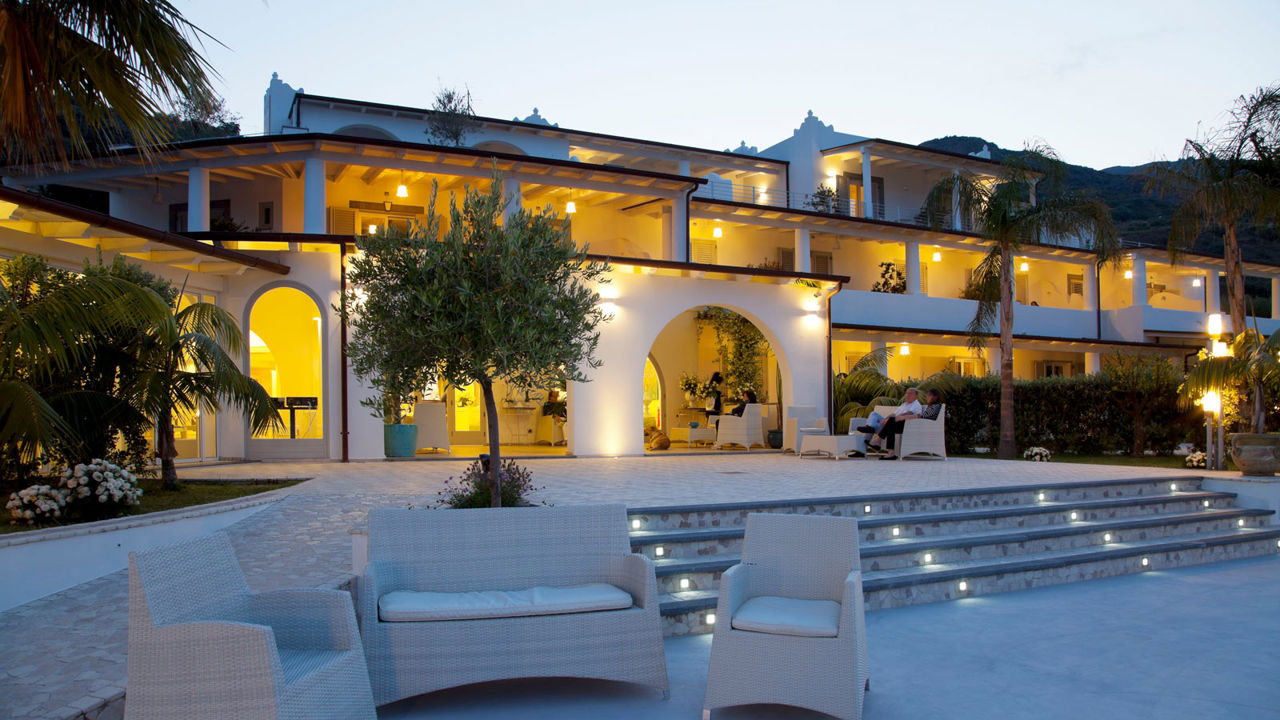 Hotel 11 Hotel 11