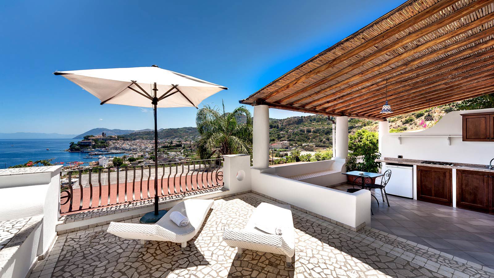 Pet Friendly Hotel Aeolian Islands 8